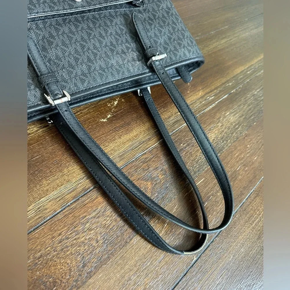 Michael Kors jet set tote bag